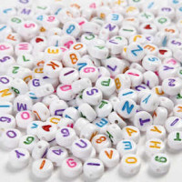Letterkralen, afm 7 mm, gatgrootte 1,2 mm, wit, 200gr, circa 1500 stuk [HOB-69907]